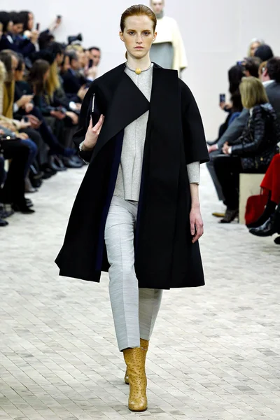 Look 27